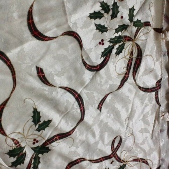 brand new Lenox Christmas Holiday Nouveau Damask approx. 60" Round Tree Skirt - Picture 10 of 12